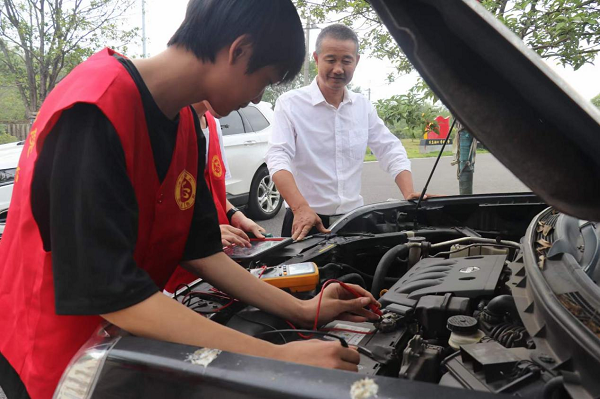 衡陽技師學院:青春志愿紅扮靚美麗鄉村